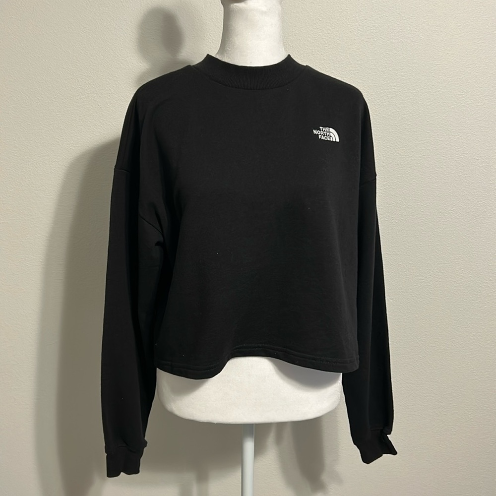 The North Face Black Cropped Crewneck Sweatshirt